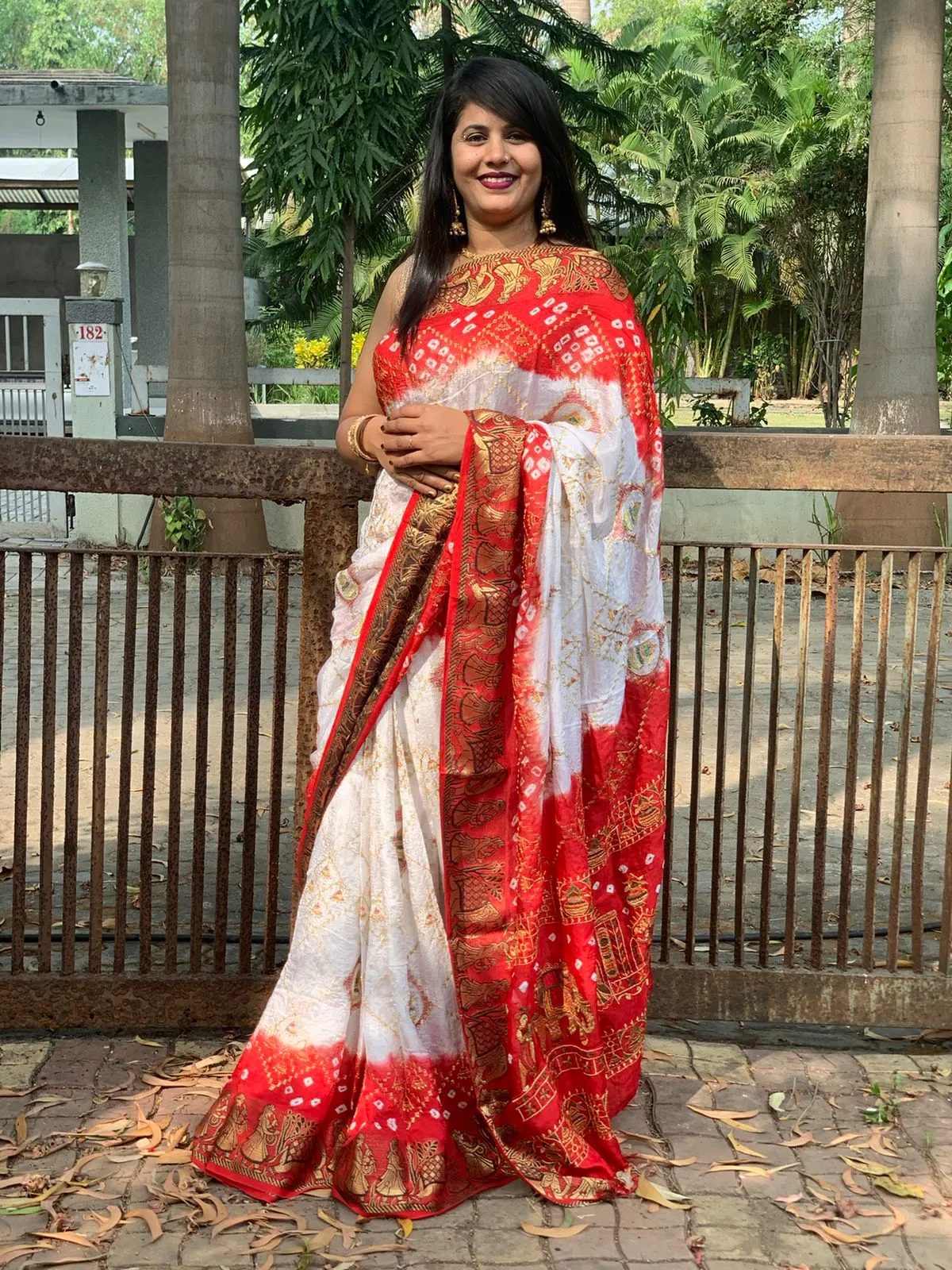Beautiful Designer Panetar Ghantdi Work Saree