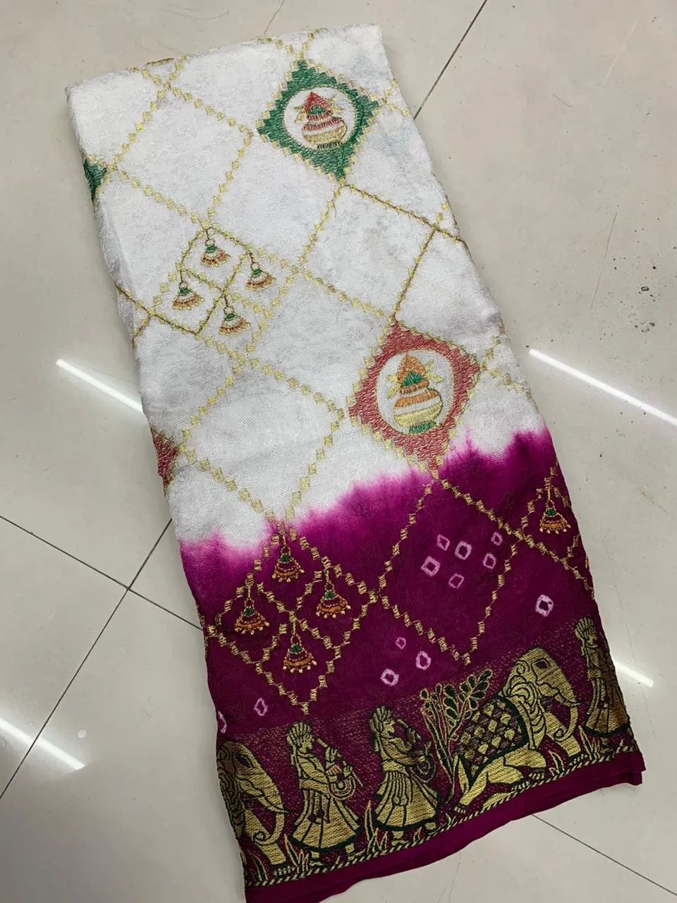 Women's Designer Bandhani Panetar Ghantdi Work Saree