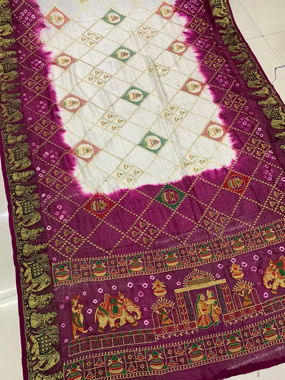 Women's Designer Bandhani Panetar Ghantdi Work Saree